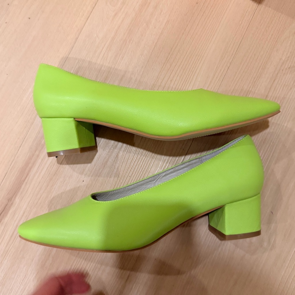 Intentionally Blank Lime Heels - 6